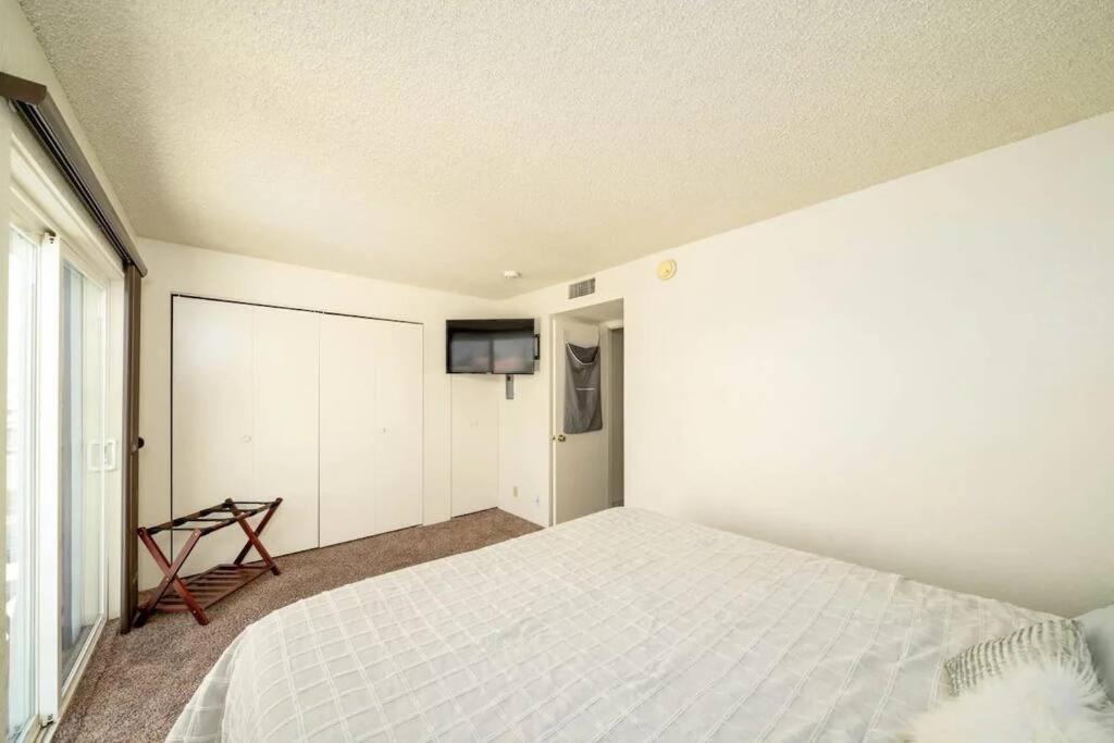 Pool King Lake Suite-Walk To Dt & Lake! Lake Havasu City Eksteriør bilde